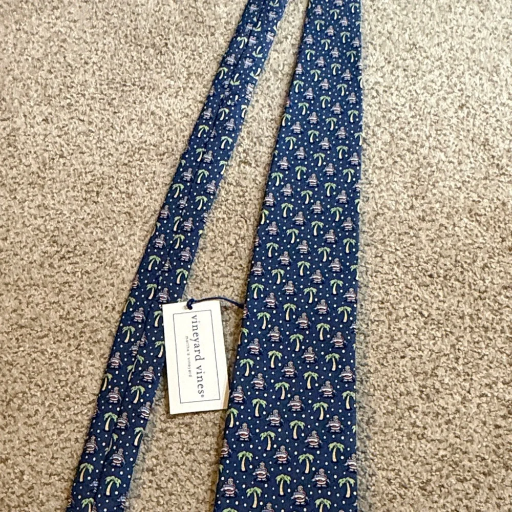 Vineyard Vines Santa Marlin Tie NWT